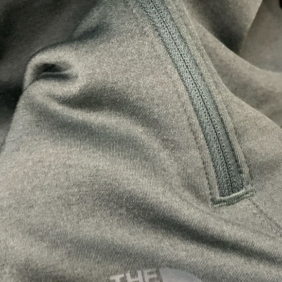 The North Face Regular Fit Women's Green Full Zip Hoodie Jacket Size M - Picture 2 of 3